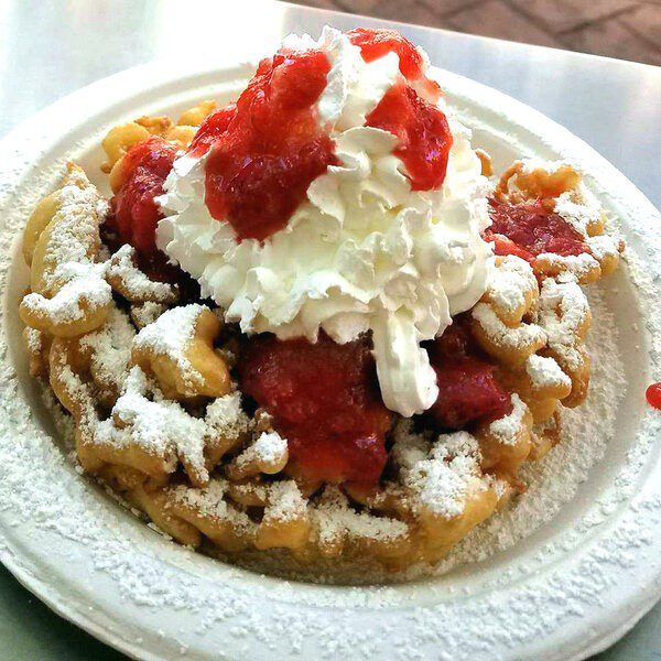 strawberry funnel cake available at braud's funnel cake cafe at town square las vegas